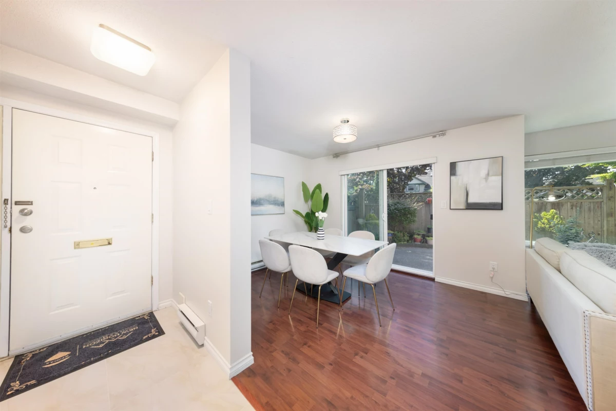 Dining Area Photo of 4 7171 Blundell Road, Richmond, BC