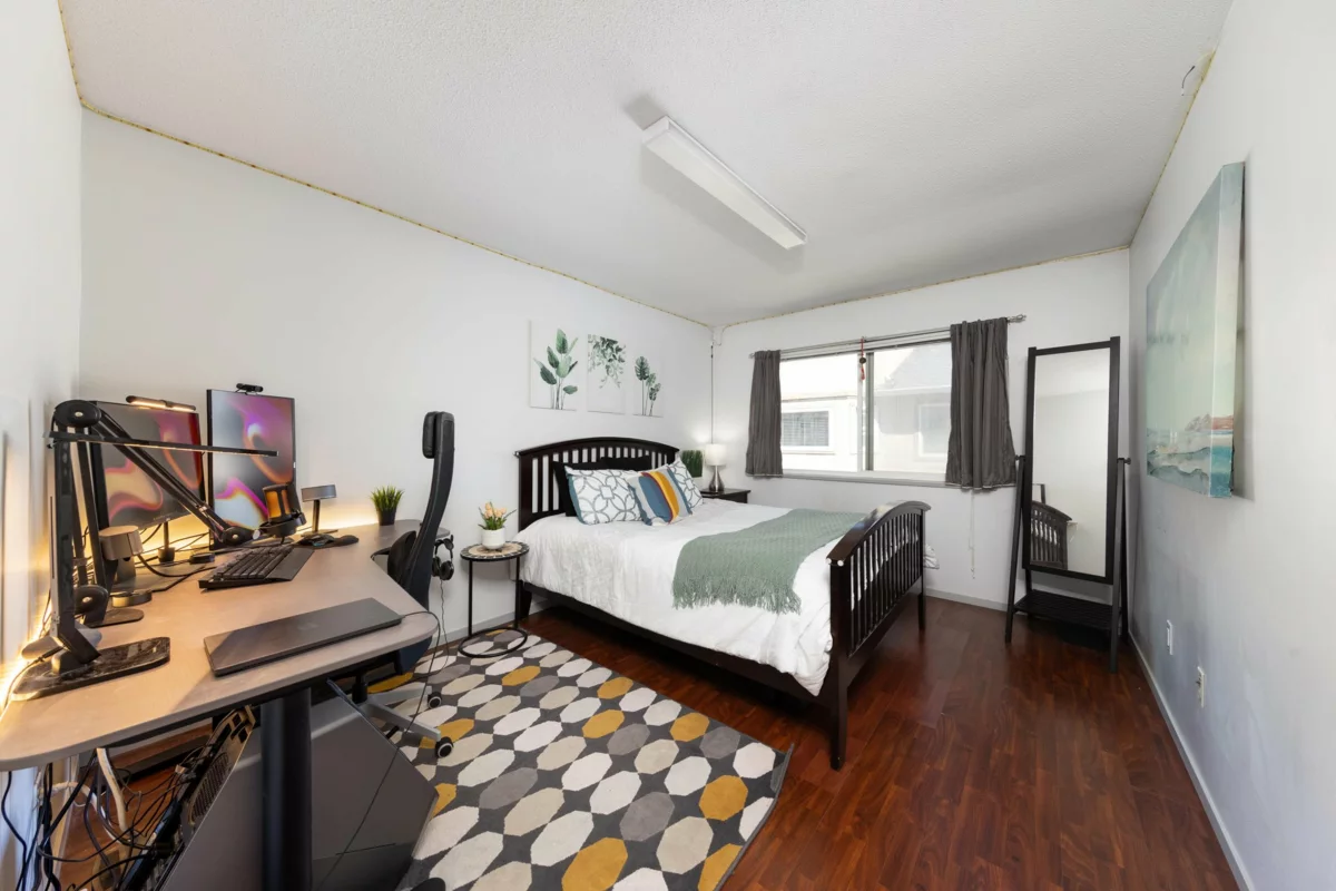 Entry Foyer Photo of 4 7171 Blundell Road, Richmond, BC