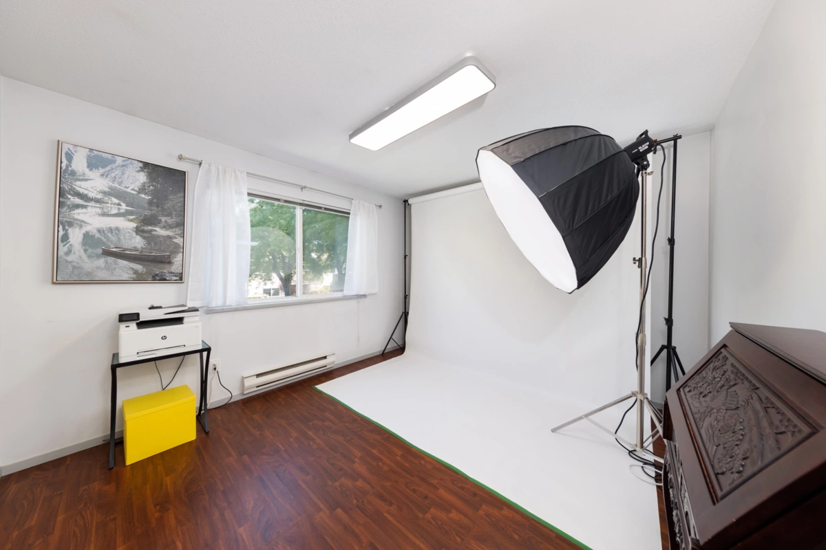 Garage Interior Photo of 4 7171 Blundell Road, Richmond, BC