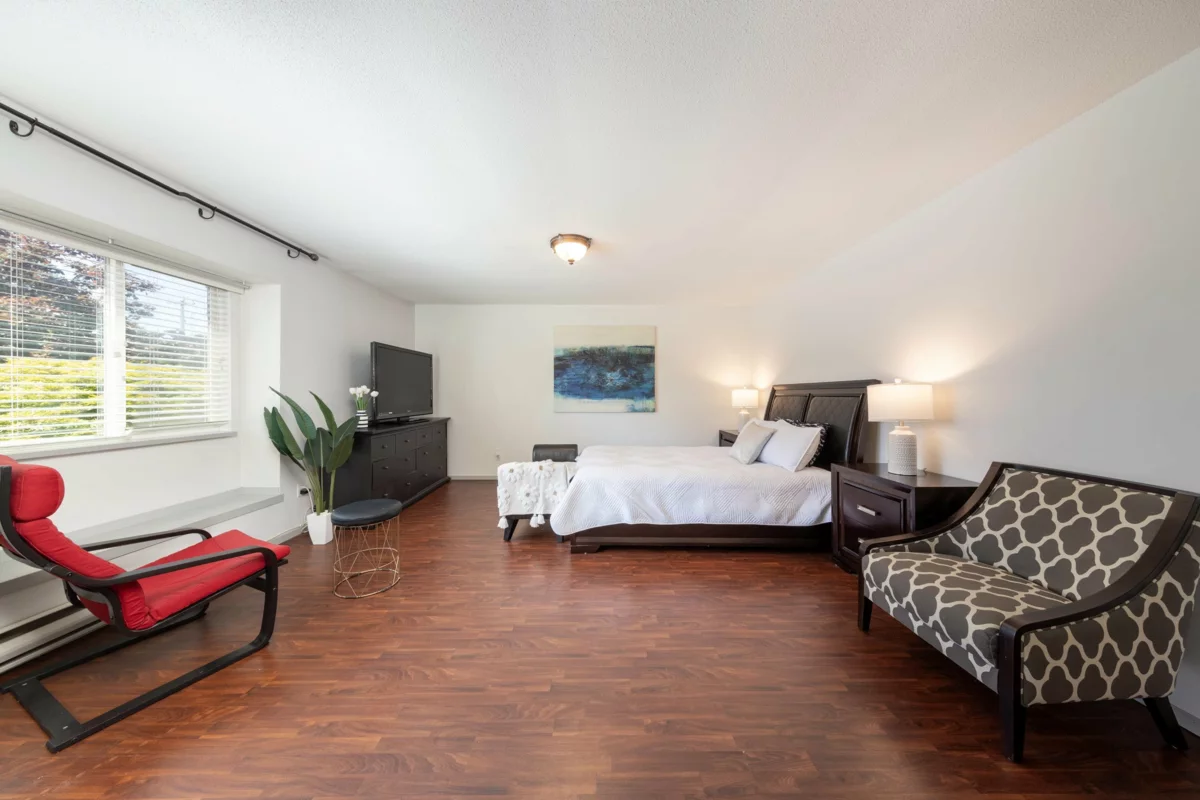 Guest Bathroom Photo of 4 7171 Blundell Road, Richmond, BC