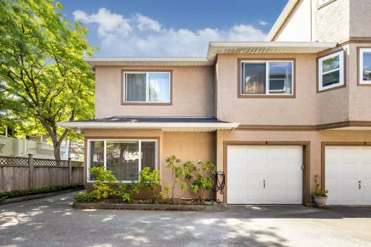 Living Room Photo of 4 7171 Blundell Road, Richmond, BC