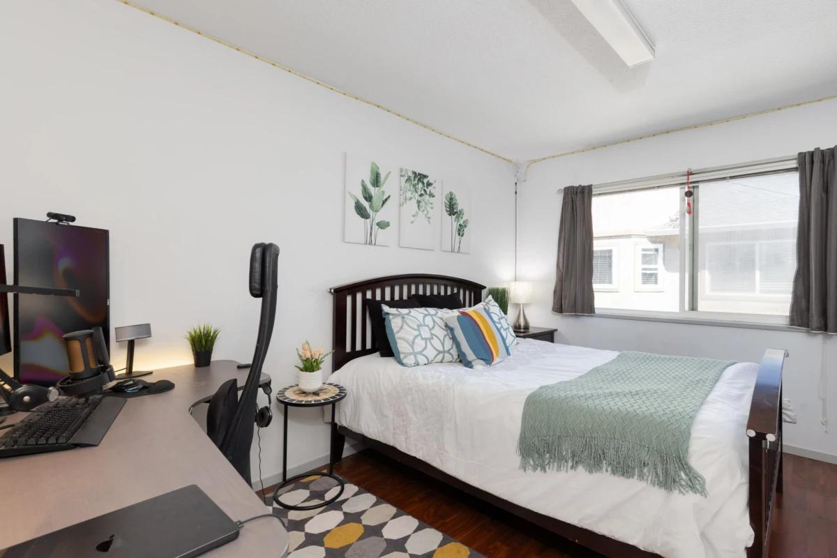 Mudroom Photo of 4 7171 Blundell Road, Richmond, BC