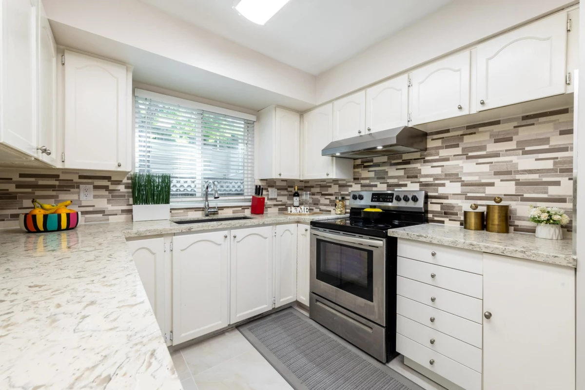 Walk-In Closet Photo of 4 7171 Blundell Road, Richmond, BC