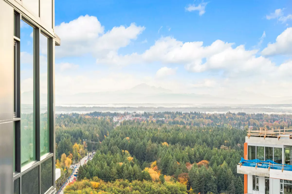 Family Room Photo of 4208 13745 George Junction, Surrey, BC