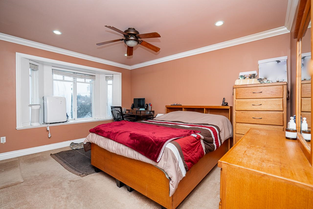 Loft / Bonus Room Photo of 528 Sixteen Street, New Westminster, BC