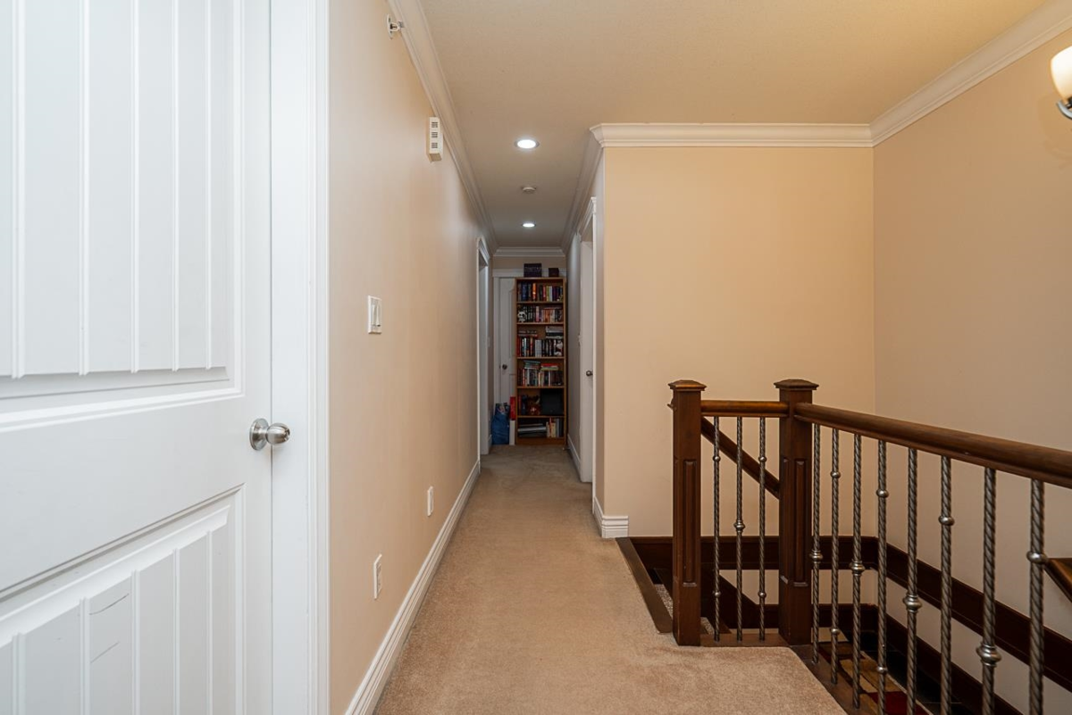 Outdoor Patio Photo of 528 Sixteen Street, New Westminster, BC