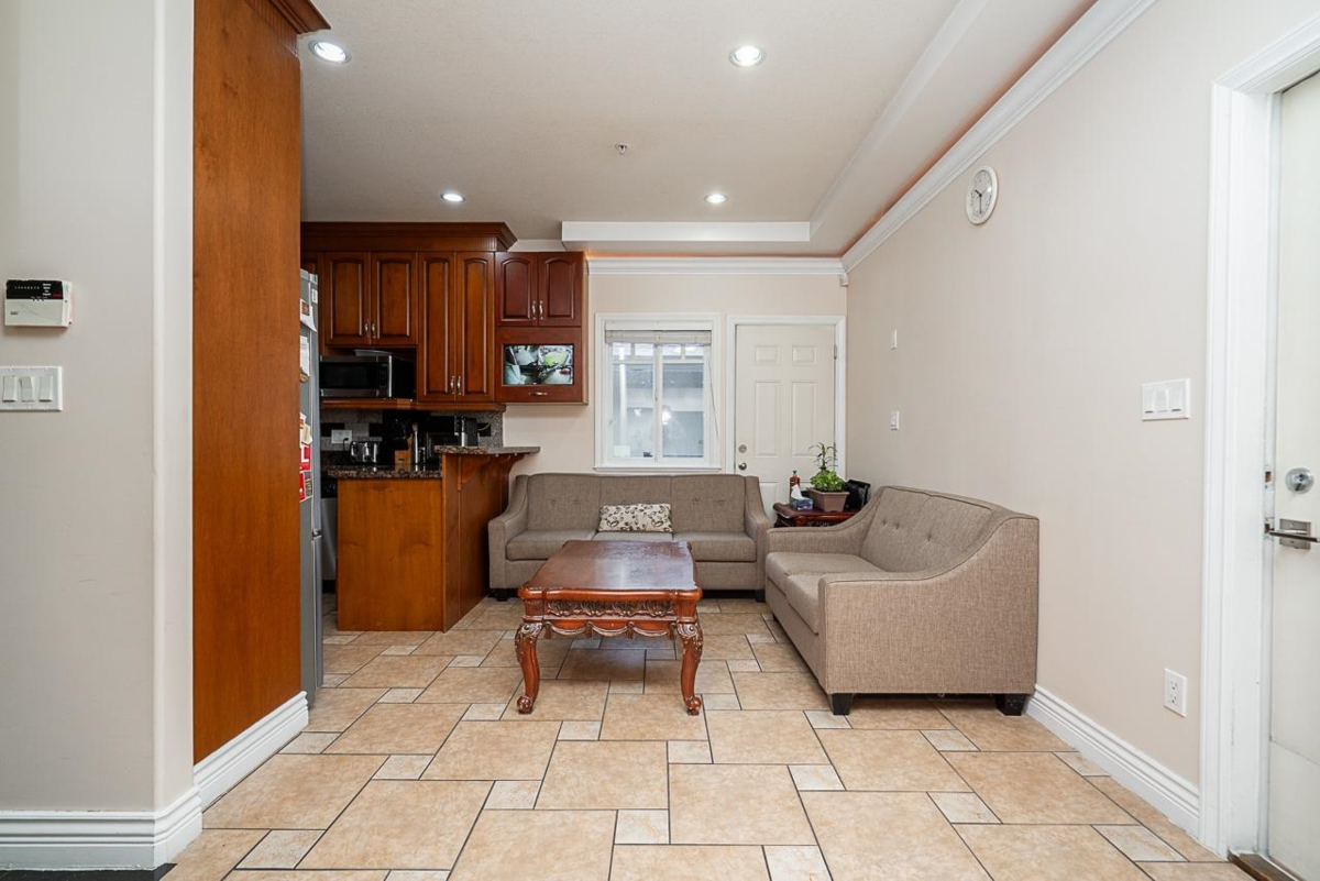 Primary Bedroom Photo of 528 Sixteen Street, New Westminster, BC