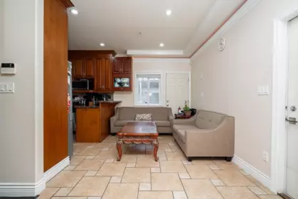 Primary Bedroom Photo of 528 Sixteen Street, New Westminster, BC