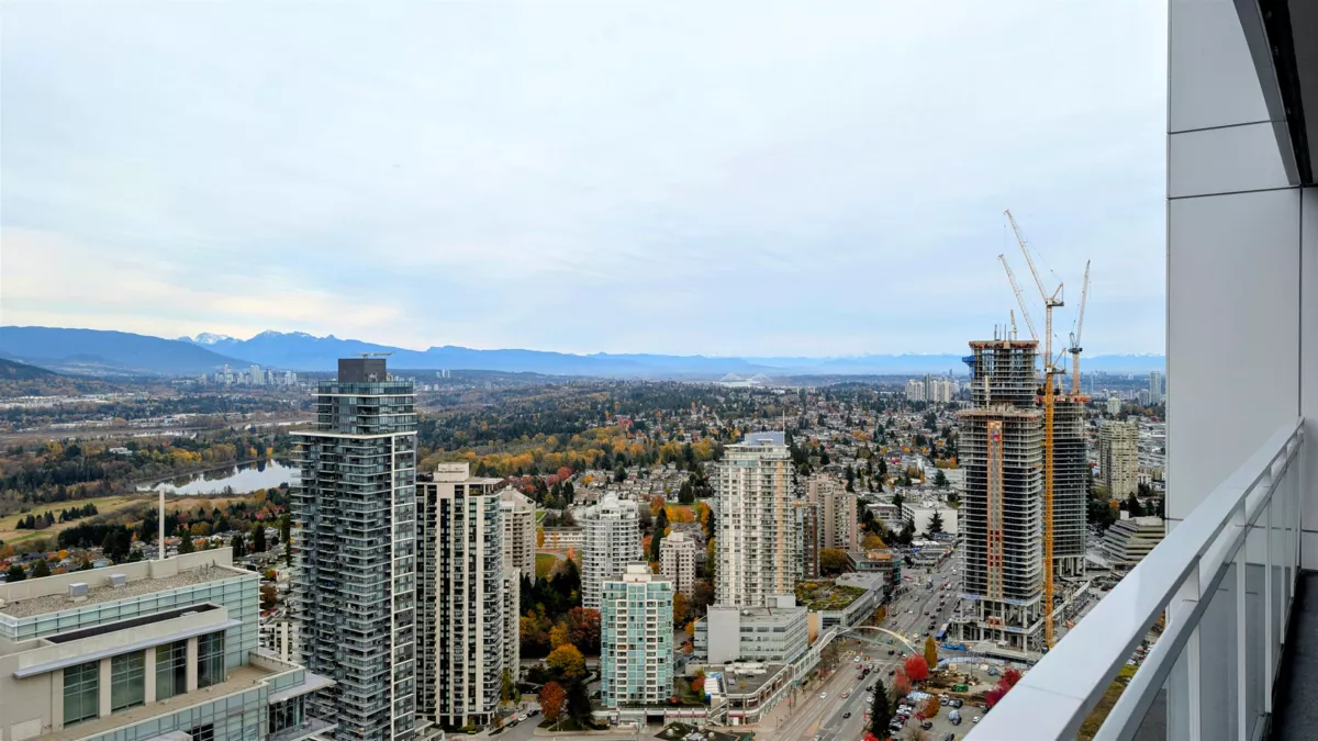 Basement Recreation Room Photo of 5008 4670 Assembly Way, Burnaby, BC