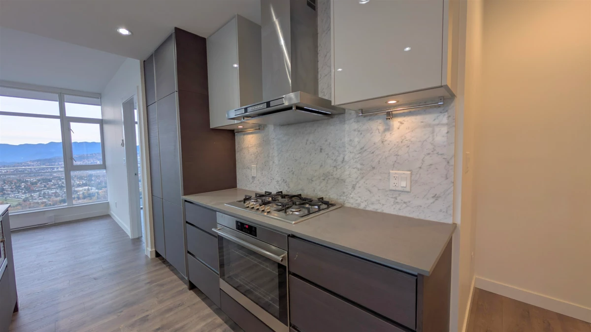 Dining Area Photo of 5008 4670 Assembly Way, Burnaby, BC