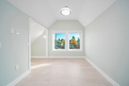 Hallway Photo of 5350 Lanark Street, Vancouver, BC