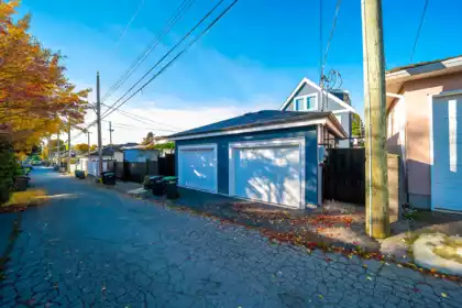 Swimming Pool Photo of 5350 Lanark Street, Vancouver, BC