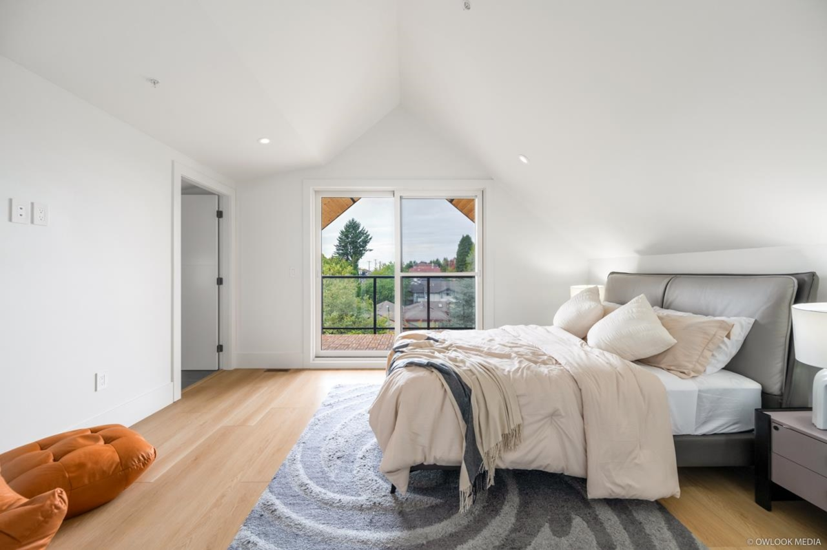 Breakfast Nook Photo of 1 2124 Renfrew Street, Vancouver, BC