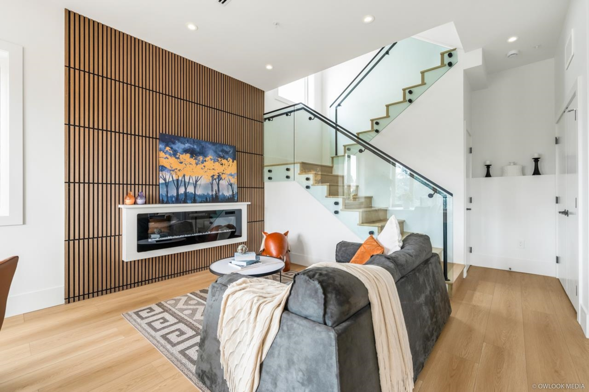 Living Room Photo of 1 2124 Renfrew Street, Vancouver, BC