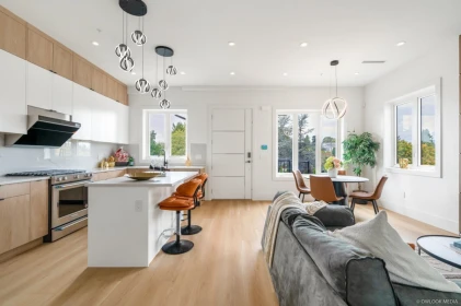 1 2124 Renfrew Street, Vancouver, BC, Vancouver — Half Duplex for sale