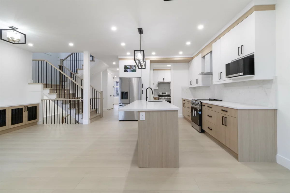 Kitchen Photo of 7801 116 Street Street, Delta, BC