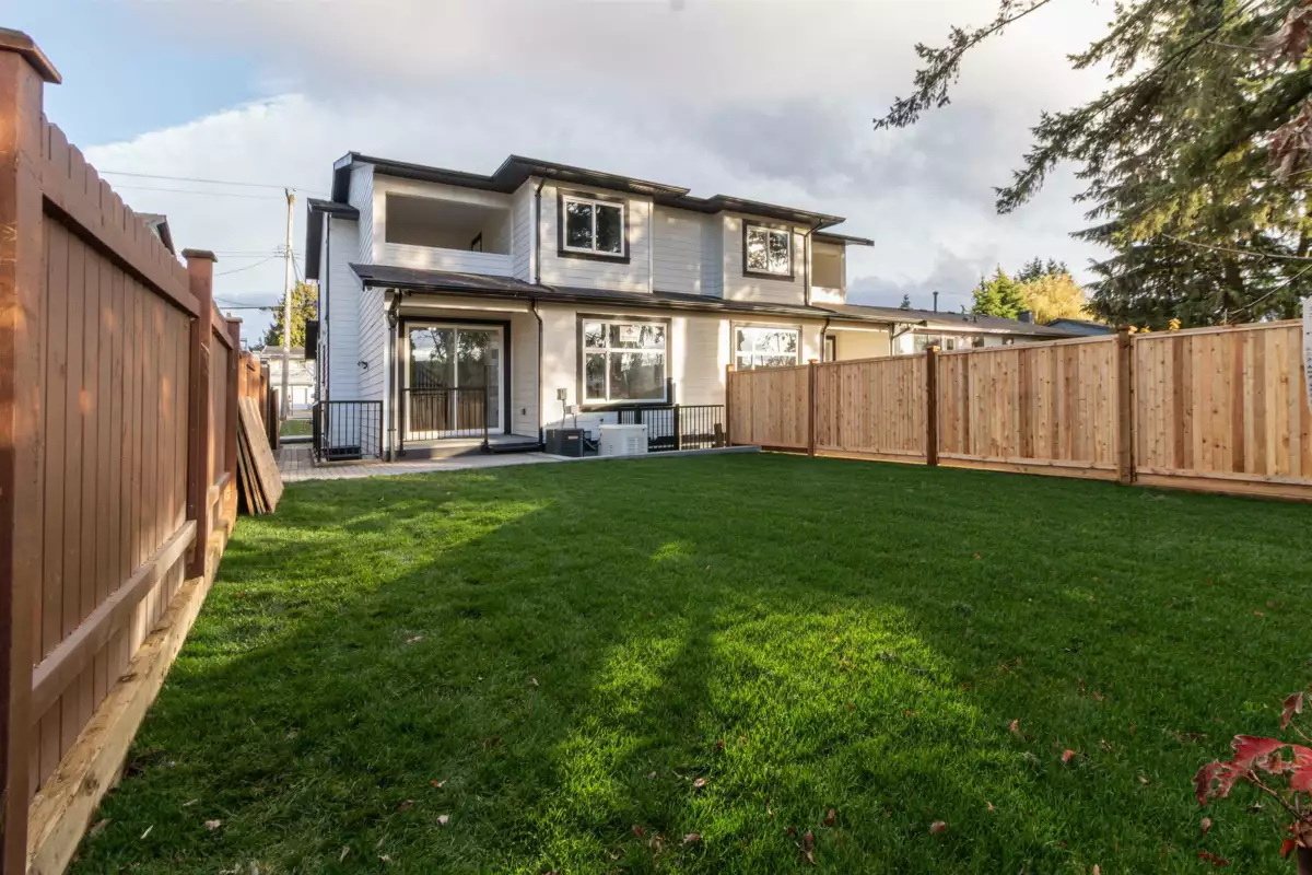 Powder Room Photo of 7801 116 Street Street, Delta, BC