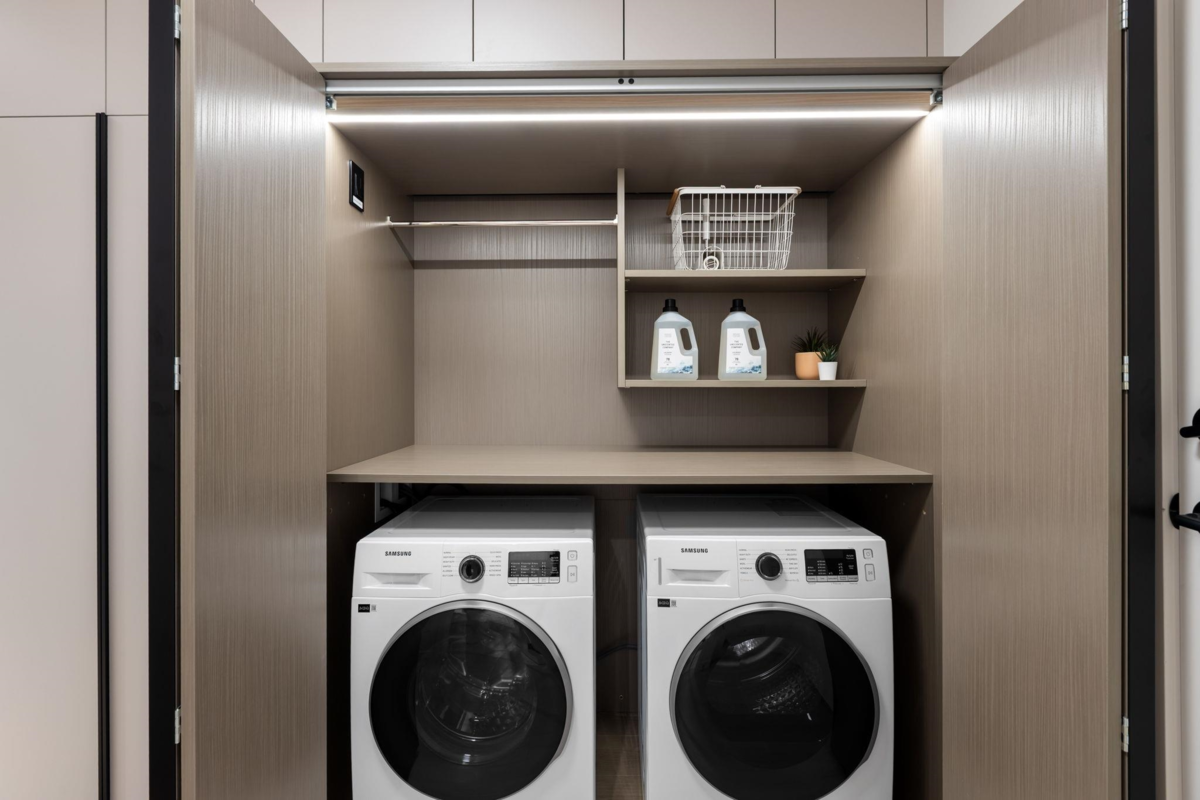 Breakfast Nook Photo of 509 2015 St. Johns Street, Port Moody, BC