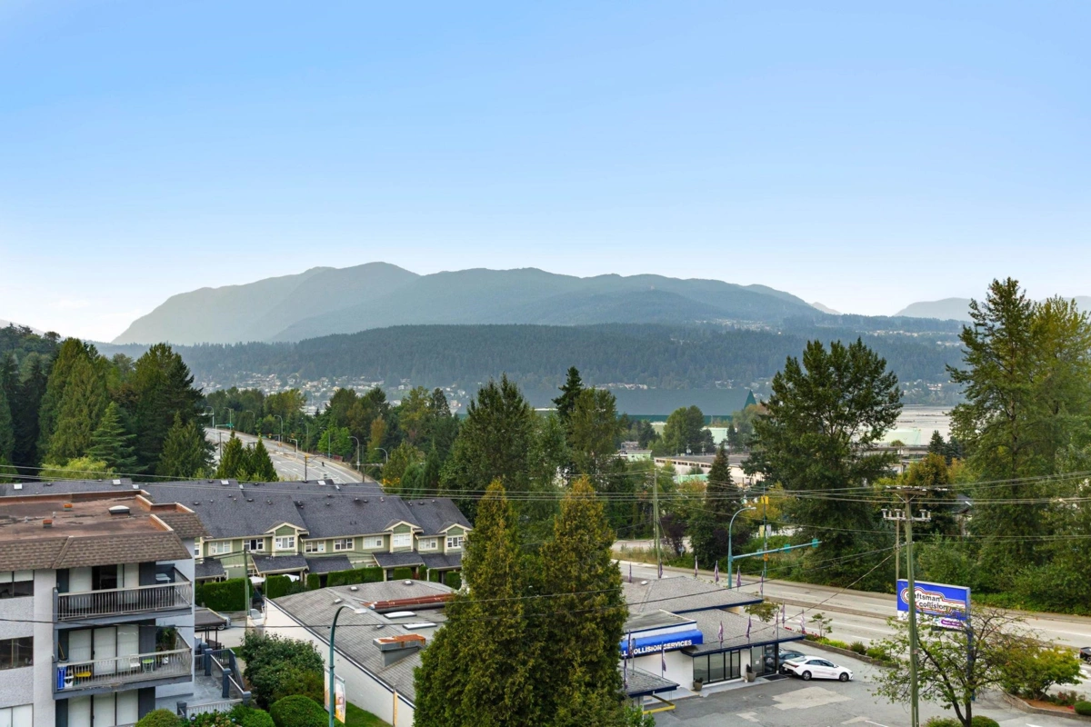 Dining Area Photo of 509 2015 St. Johns Street, Port Moody, BC