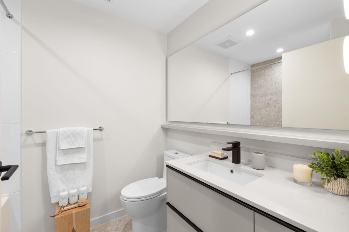 Primary Bathroom Photo of 509 2015 St. Johns Street, Port Moody, BC
