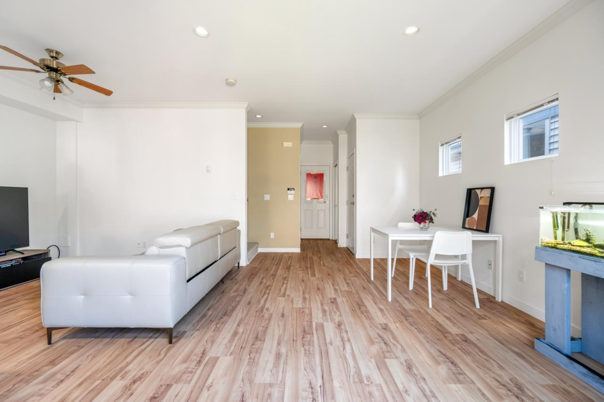 Breakfast Nook Photo of 2 8271 Francis Road, Richmond, BC