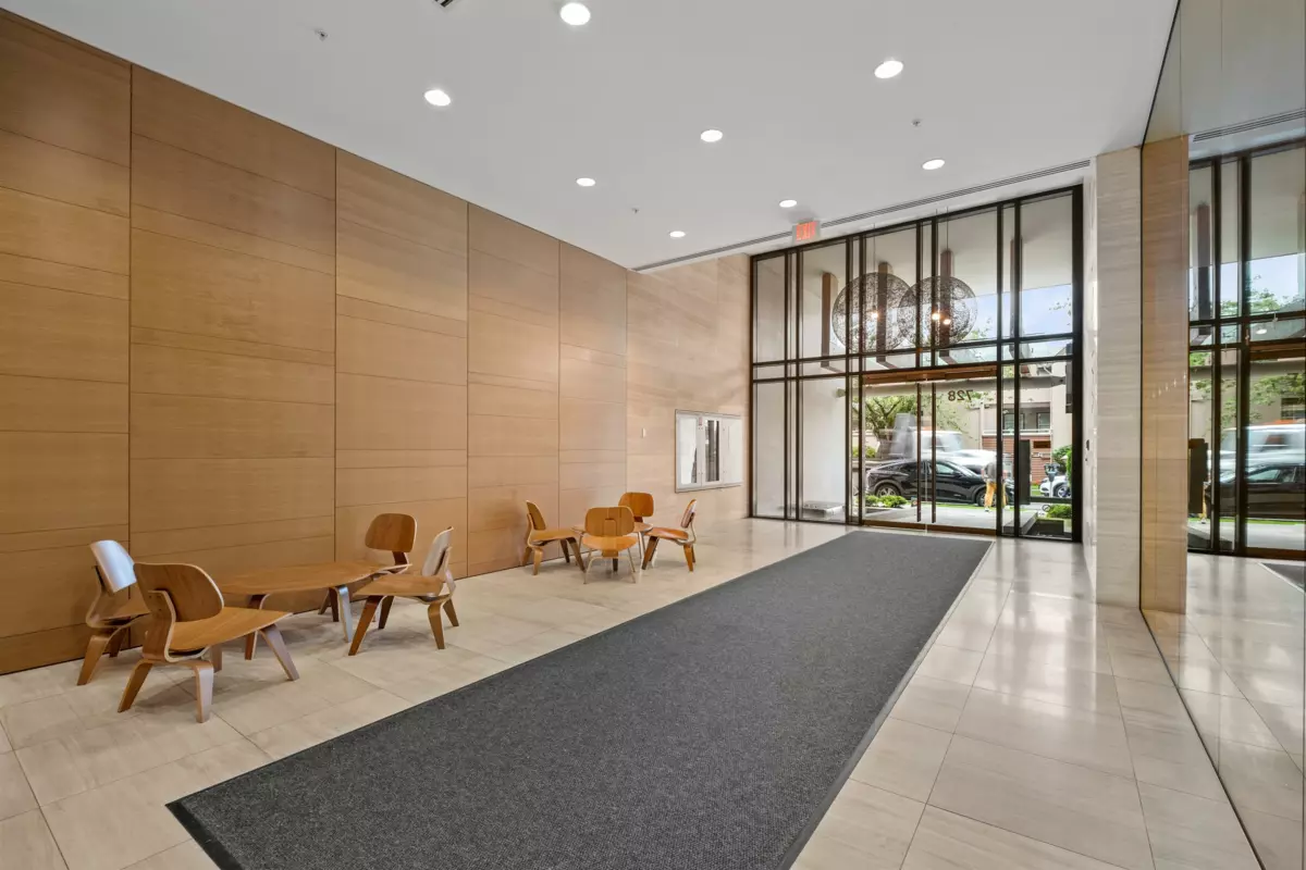 Front Yard Photo of 2405 Heather Street, Vancouver, BC