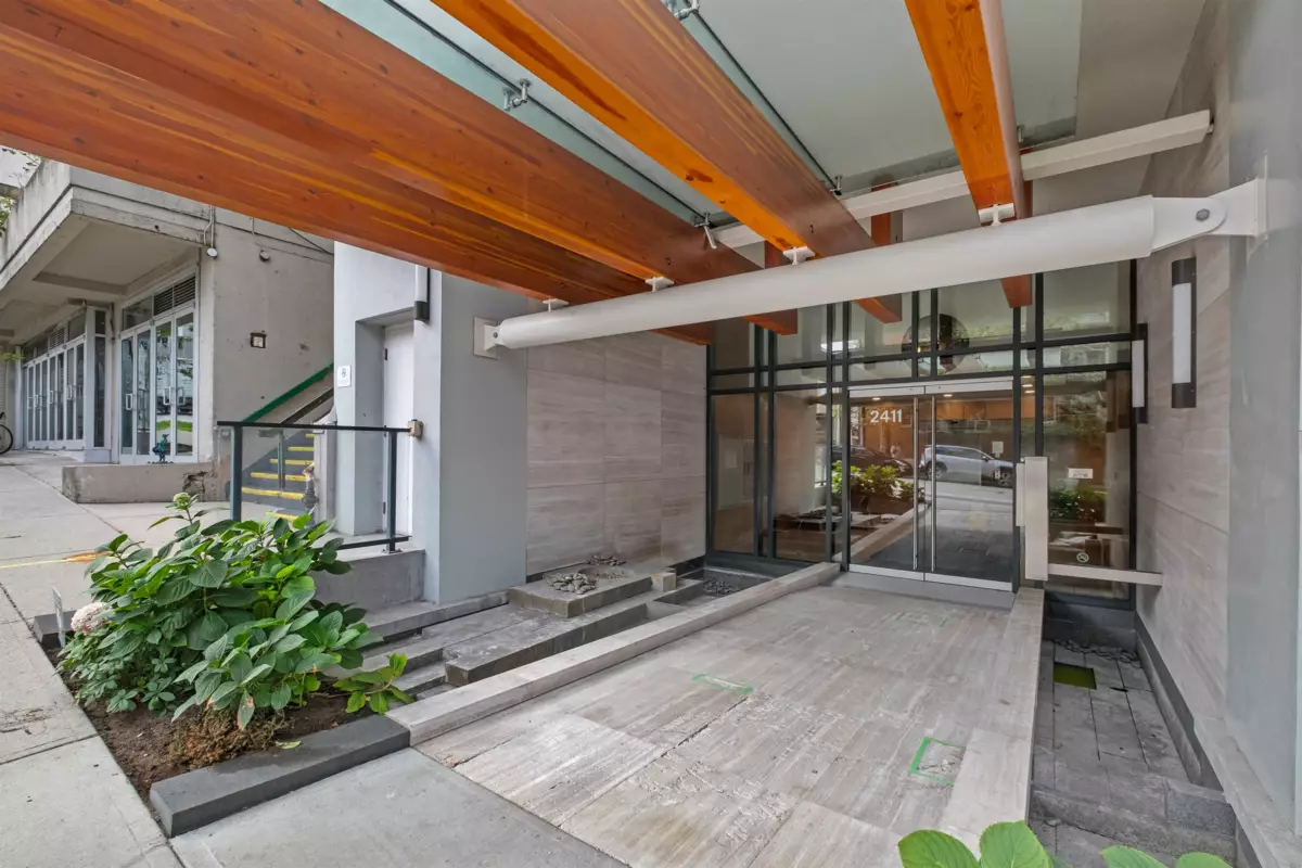 Garage Interior Photo of 2405 Heather Street, Vancouver, BC