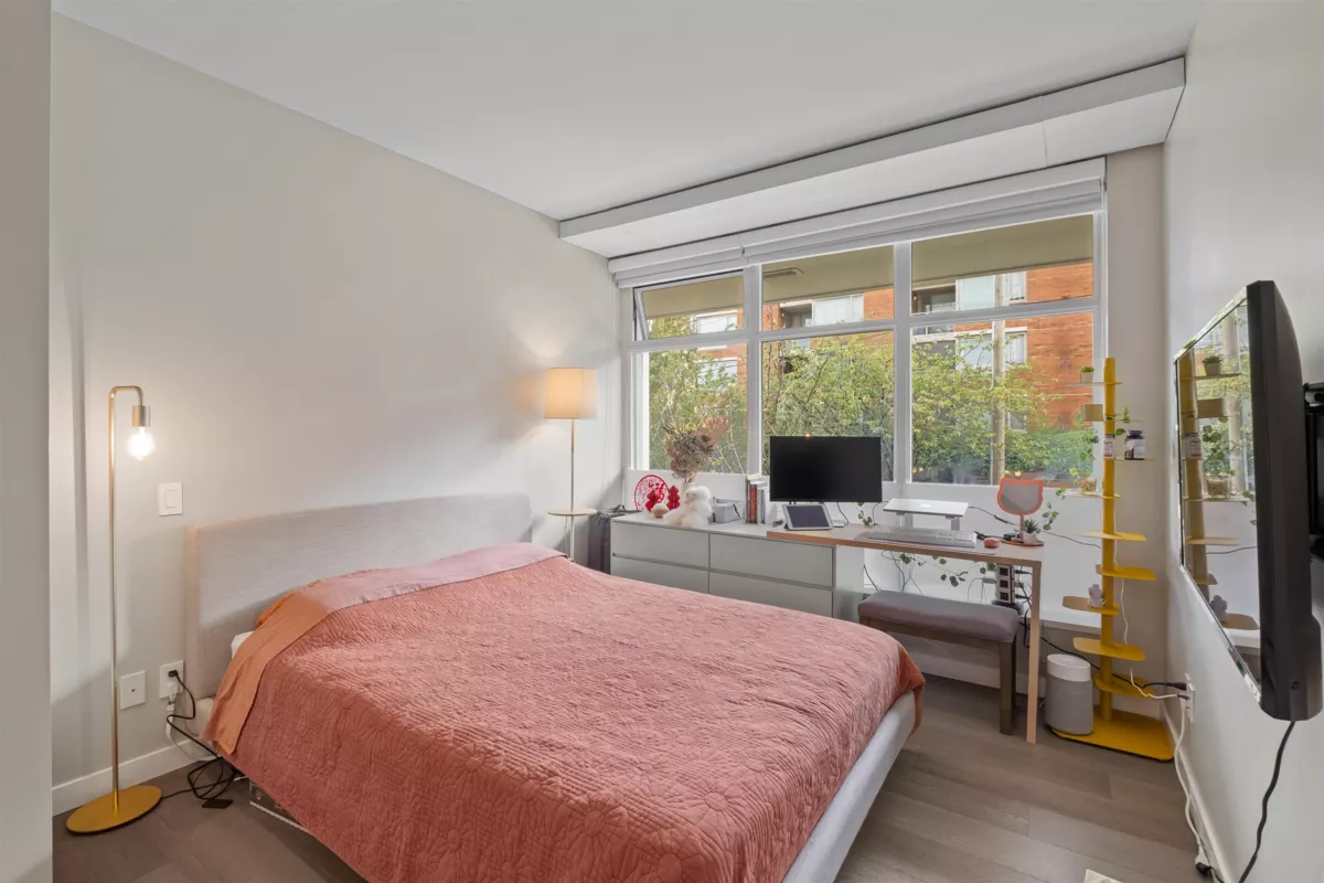 Guest Bathroom Photo of 2405 Heather Street, Vancouver, BC