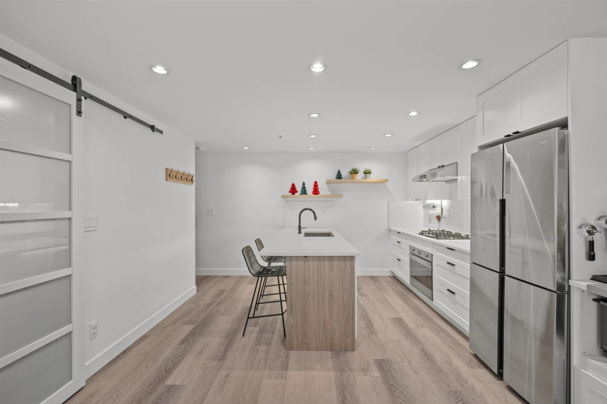 Living Room Photo of 2405 Heather Street, Vancouver, BC