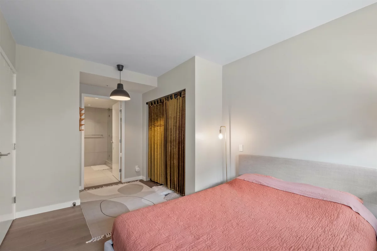 Powder Room Photo of 2405 Heather Street, Vancouver, BC