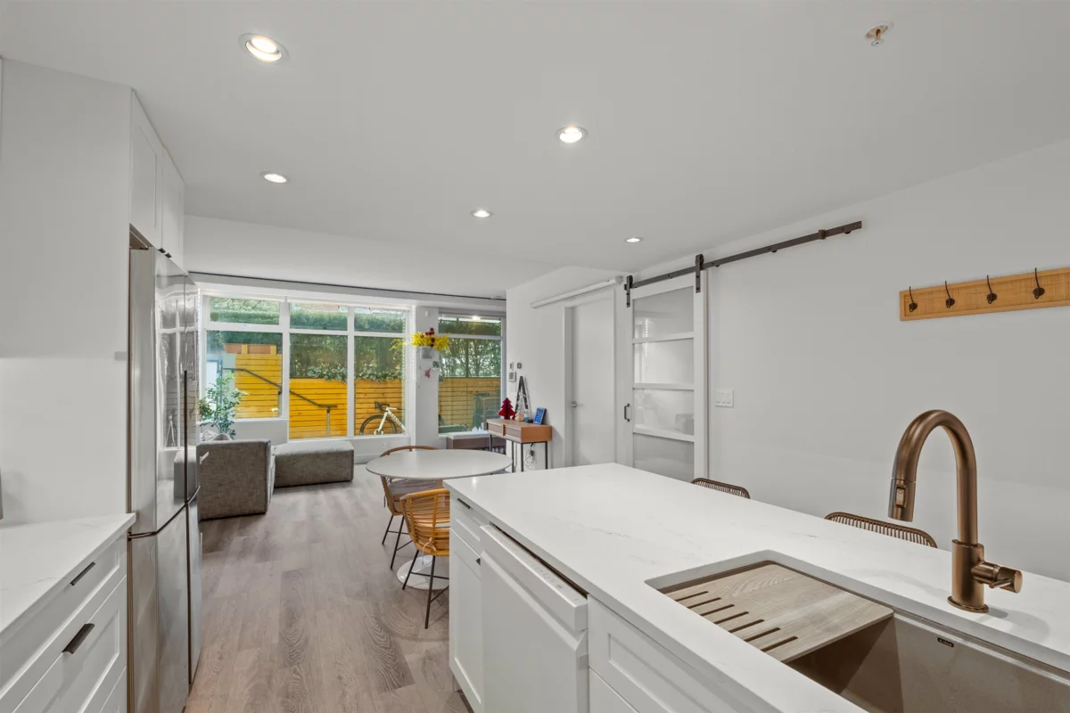 Primary Bathroom Photo of 2405 Heather Street, Vancouver, BC