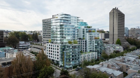 Garden / Landscaping Photo of 2405 Heather Street, Vancouver, BC