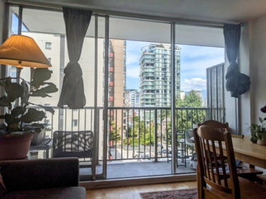 Kitchen Photo of 402 1251 Cardero Street, Vancouver, BC