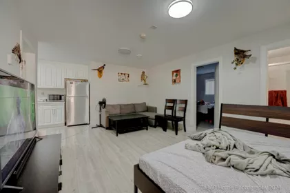 Hallway Photo of 9093 Buchanan Place, Surrey, BC