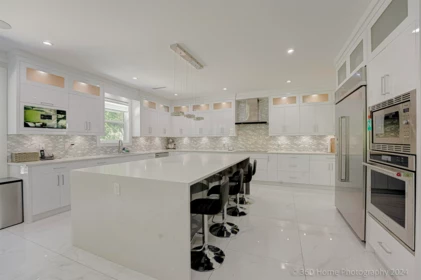 Kitchen Island Photo of 9093 Buchanan Place, Surrey, BC