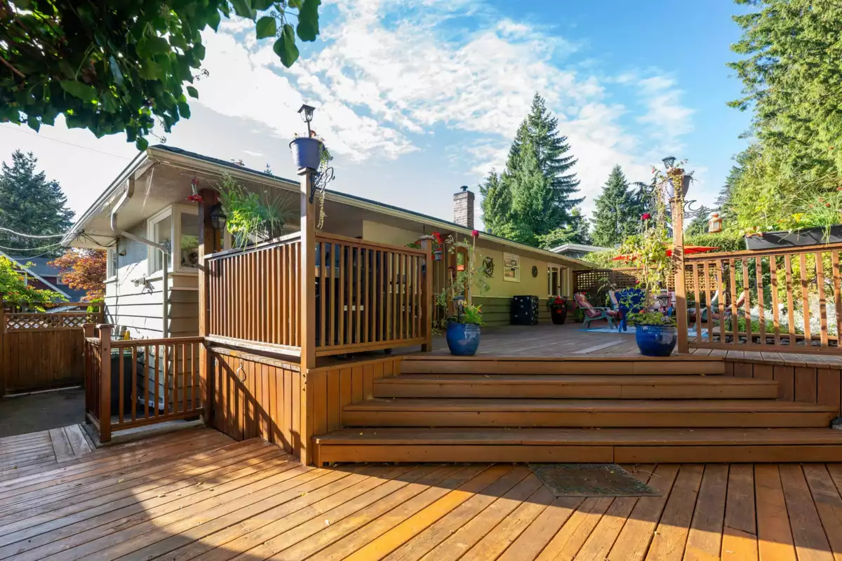 Hot Tub / Spa Photo of 3658 Loraine Avenue, North Vancouver, BC
