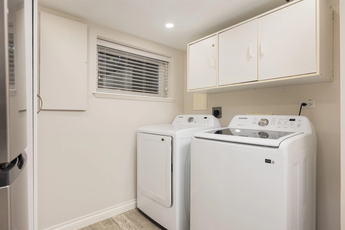 Laundry Room Photo of 3658 Loraine Avenue, North Vancouver, BC