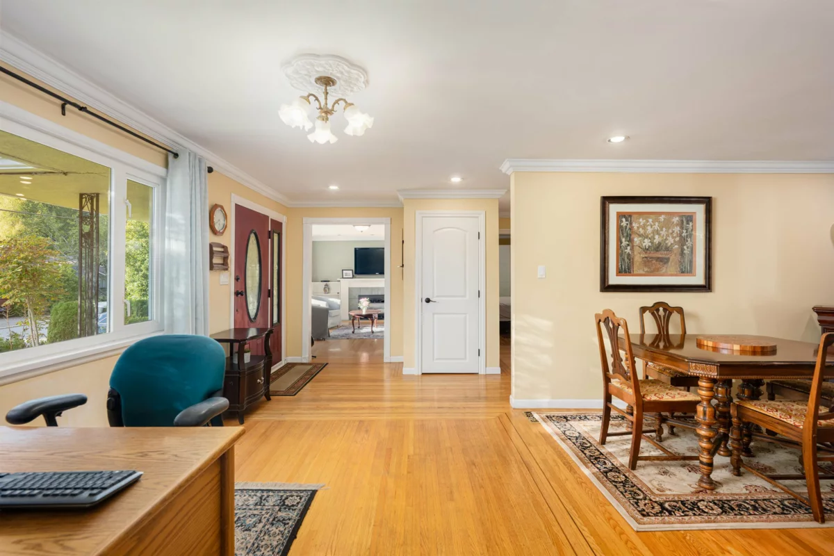 Primary Bathroom Photo of 3658 Loraine Avenue, North Vancouver, BC