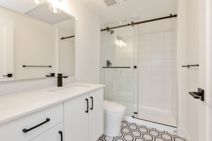 Primary Bathroom Photo of 114 20282 72b Avenue, Langley, BC
