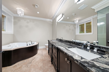 Mudroom Photo of 14072 32a Avenue, Surrey, BC