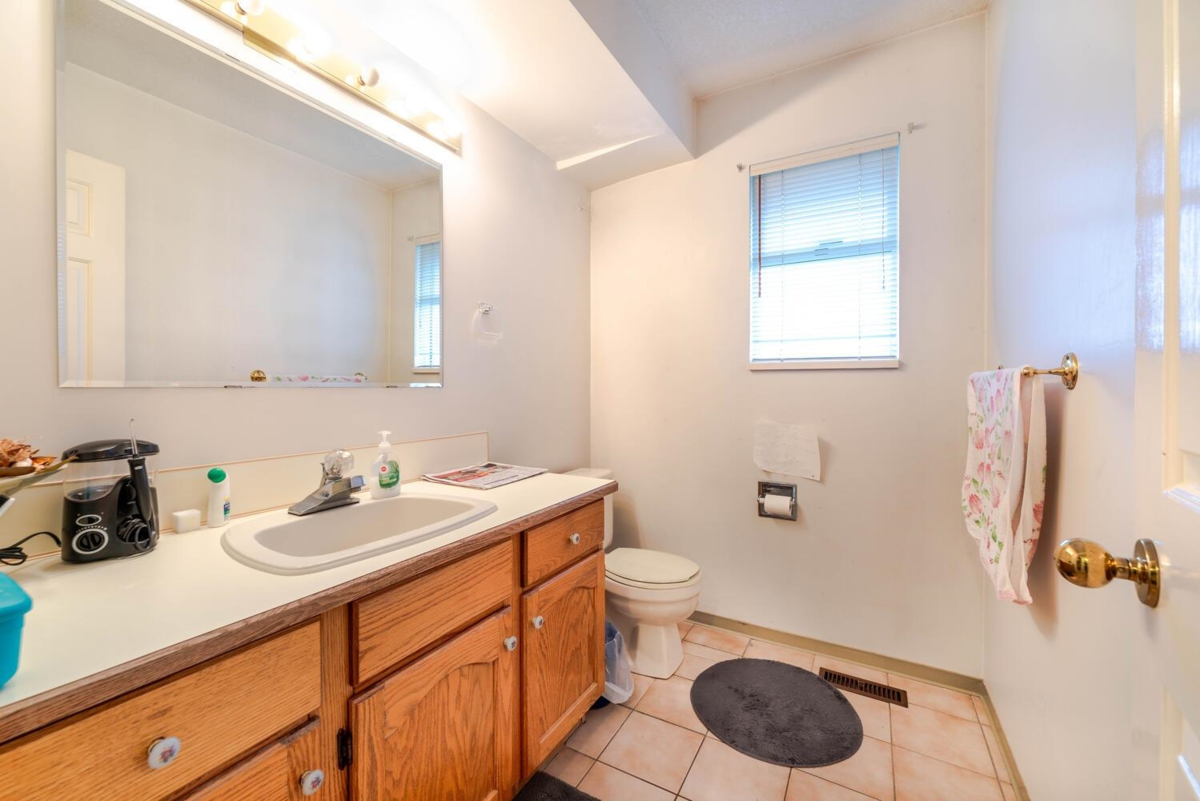 Laundry Room Photo of 7660 Bridge Street, Richmond, BC