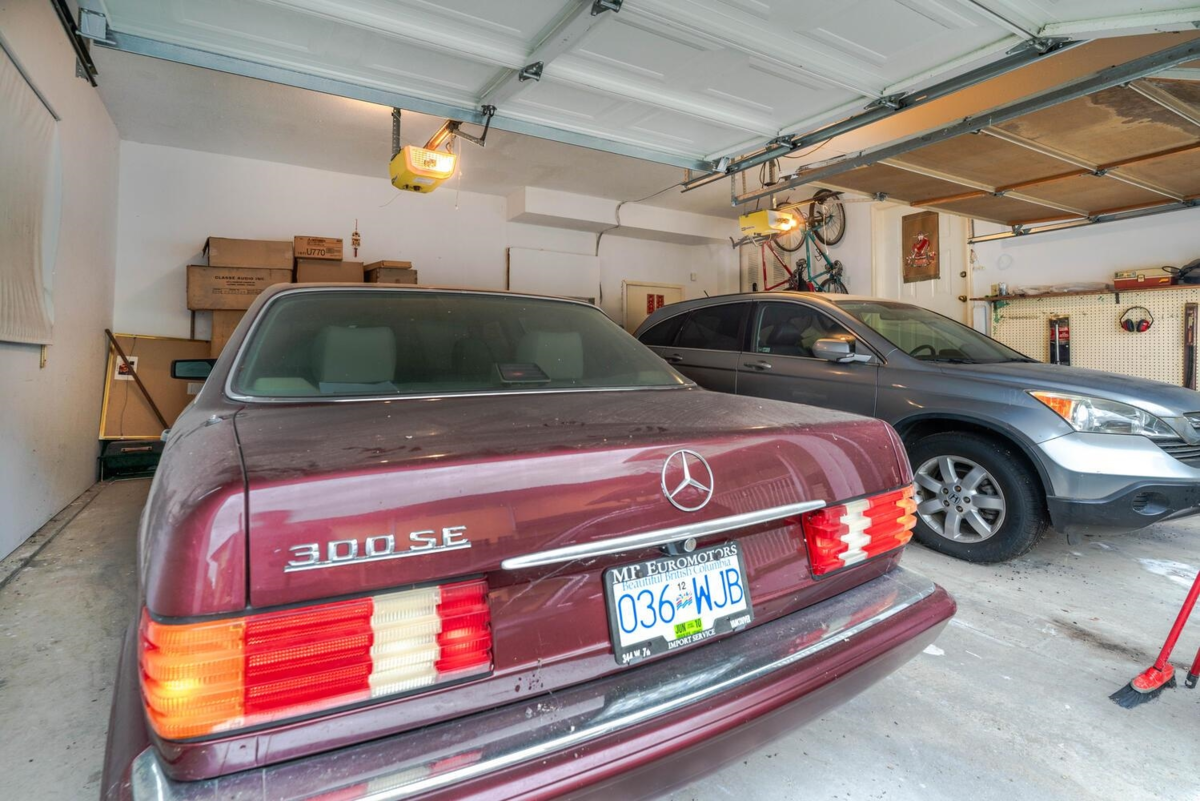 Staircase Photo of 7660 Bridge Street, Richmond, BC