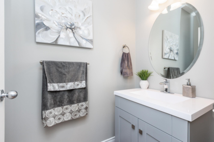 Guest Bathroom Photo of 13559 62b Avenue, Surrey, BC