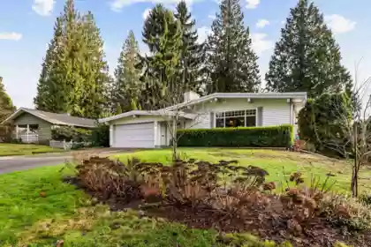 3328 Marvern Way, Abbotsford, BC, Abbotsford East — 5 bed single family residence for sale