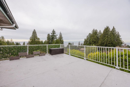 Front Yard Photo of 1405 Velvet Road, Gibsons, BC
