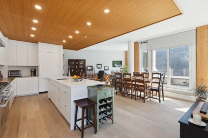 Breakfast Nook Photo of 703 6687 Nelson Avenue, West Vancouver, BC