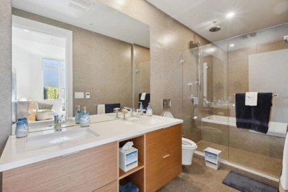 Mudroom Photo of 703 6687 Nelson Avenue, West Vancouver, BC