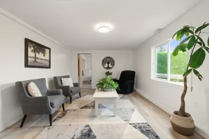 Entry Foyer Photo of 47385 Swallow Crescent, Chilliwack, BC