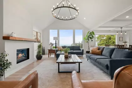 47385 Swallow Crescent, Chilliwack, BC, Little Mountain — 4 bed single family residence for sale