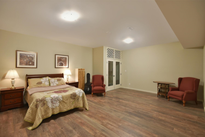 Basement Recreation Room Photo of 659 Gibsons Way, Gibsons, BC